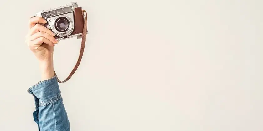 Kiedy wymyślono aparat fotograficzny? Odkryj fascynującą historię