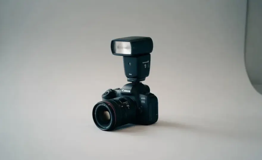 Jaka lampa błyskowa do Canona? Odkryj najlepsze modele i porady
