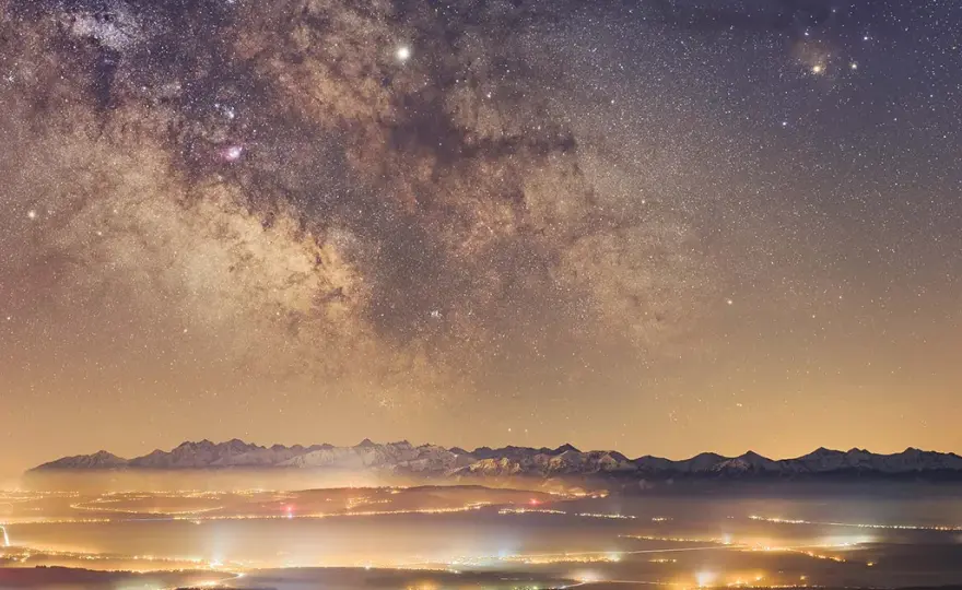 Jaki obiektyw do nocnego nieba? Odkryj najlepsze opcje dla astrofotografii