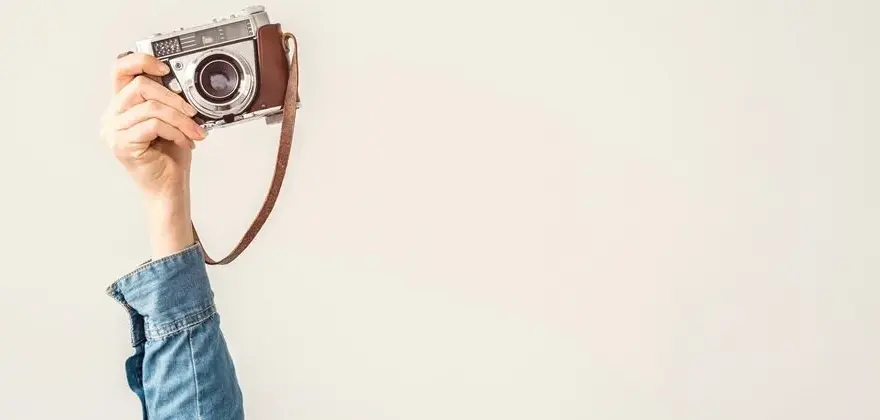 Kiedy wymyślono aparat fotograficzny? Odkryj fascynującą historię