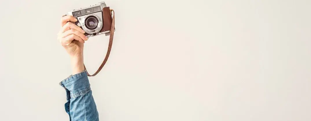 Kiedy wymyślono aparat fotograficzny? Odkryj fascynującą historię